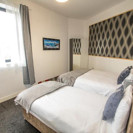 Ideal For Groups - Modern 2 Bedroom Apartment - Free Parking, Transit Links, Close To Stadiums Manchester Extérieur photo