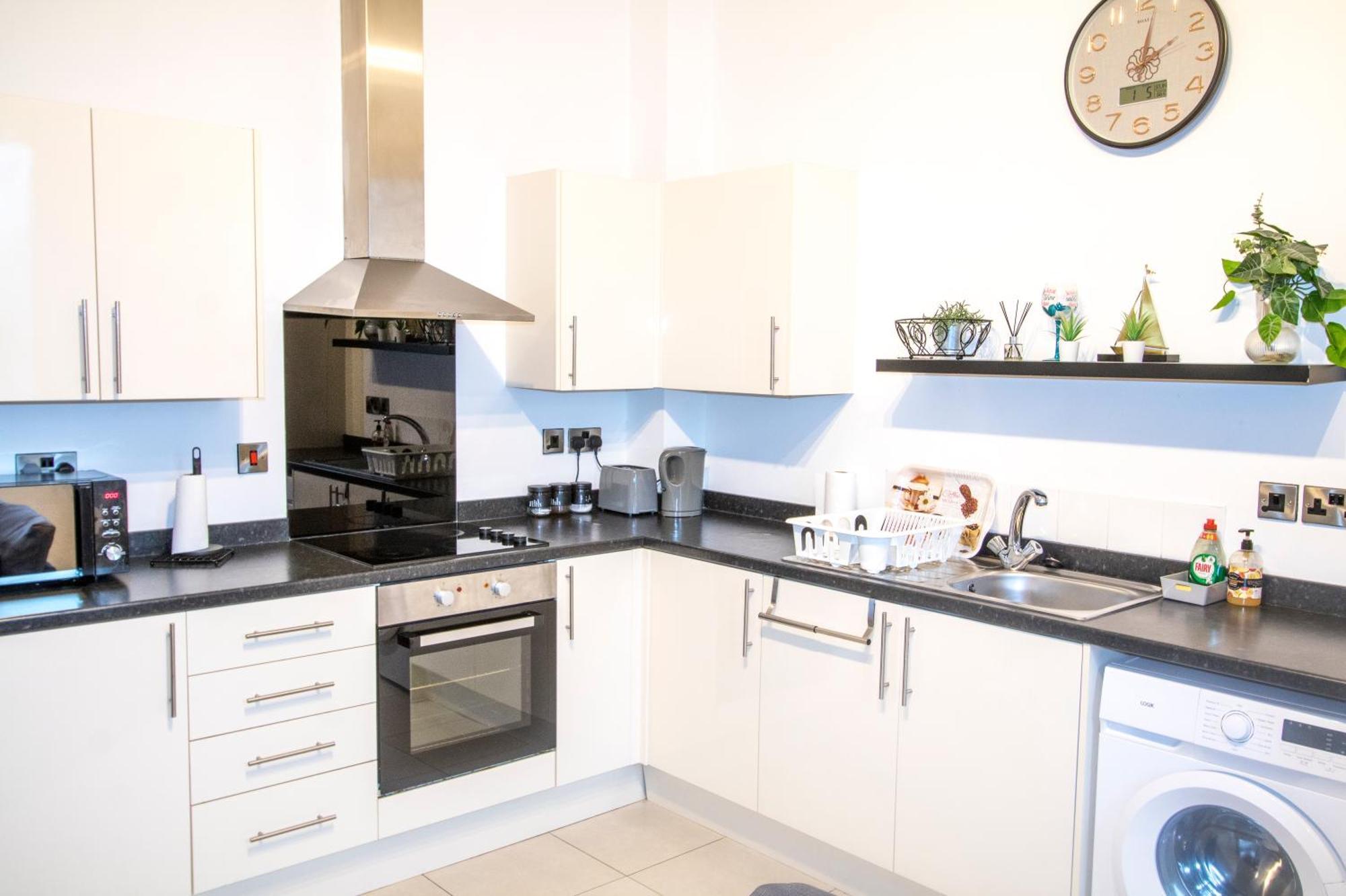 Ideal For Groups - Modern 2 Bedroom Apartment - Free Parking, Transit Links, Close To Stadiums Manchester Extérieur photo