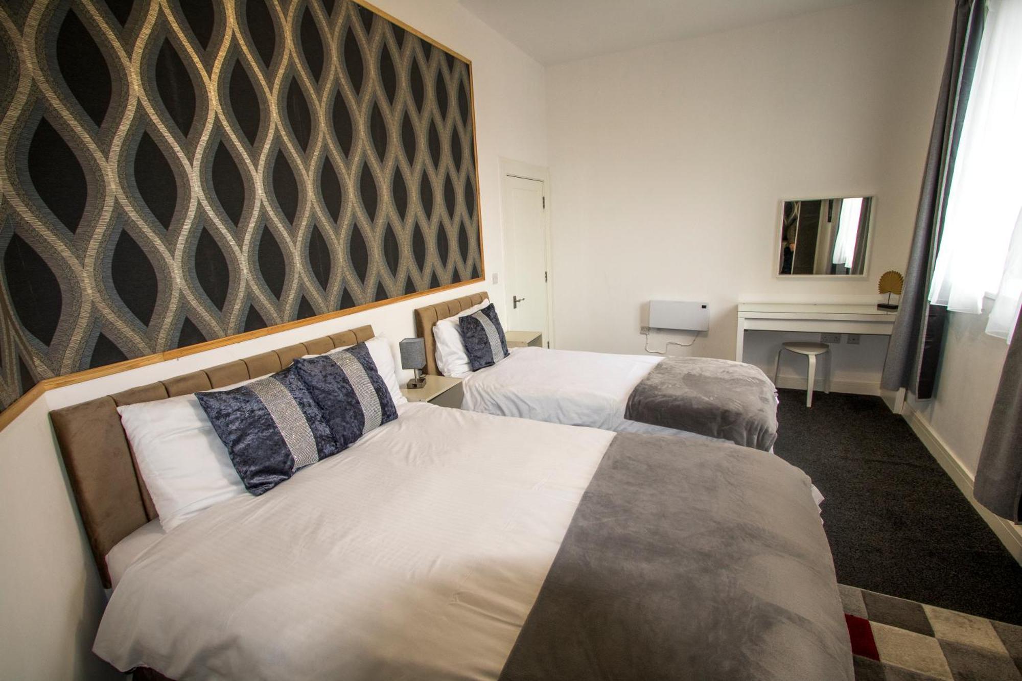 Ideal For Groups - Modern 2 Bedroom Apartment - Free Parking, Transit Links, Close To Stadiums Manchester Extérieur photo