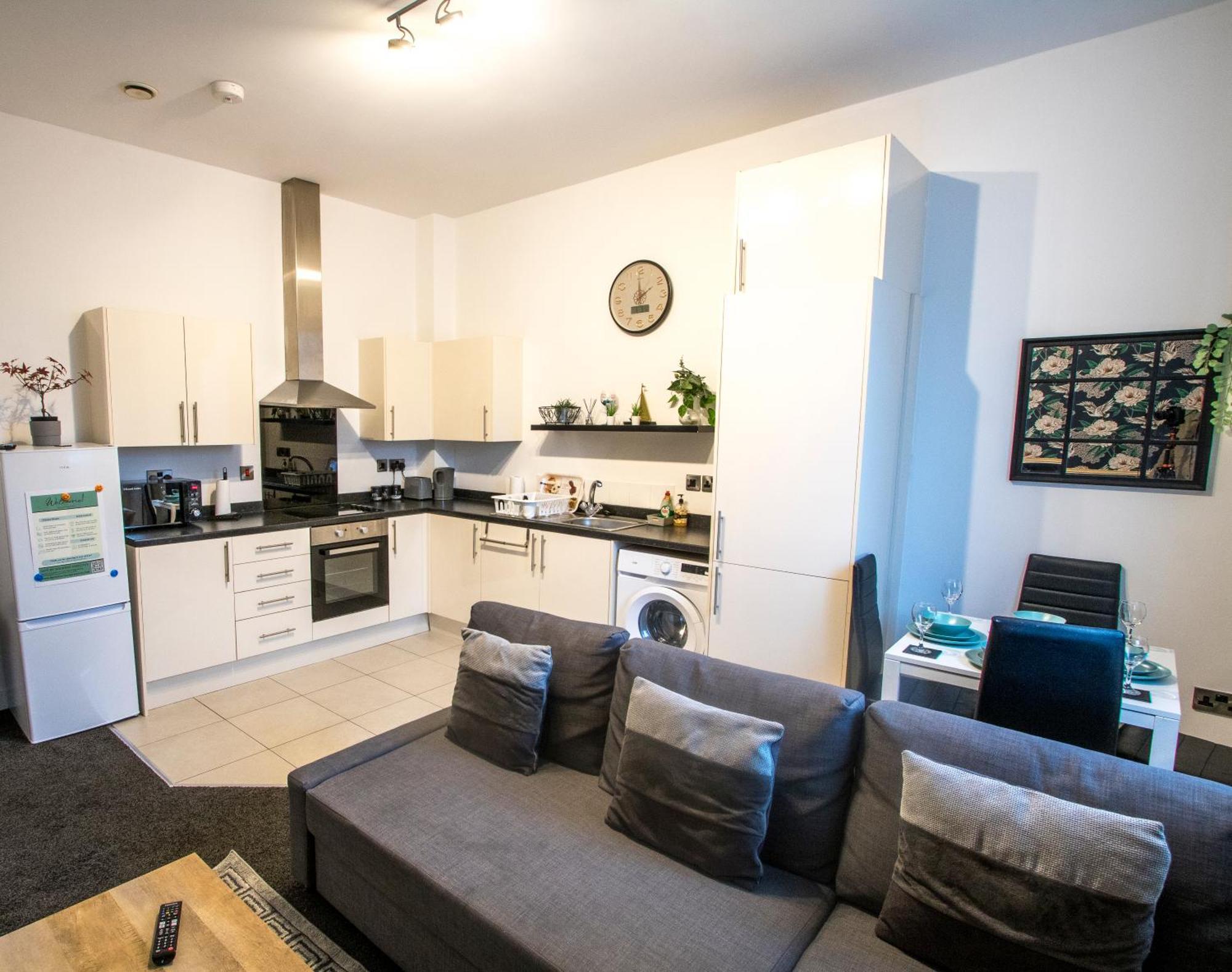 Ideal For Groups - Modern 2 Bedroom Apartment - Free Parking, Transit Links, Close To Stadiums Manchester Extérieur photo