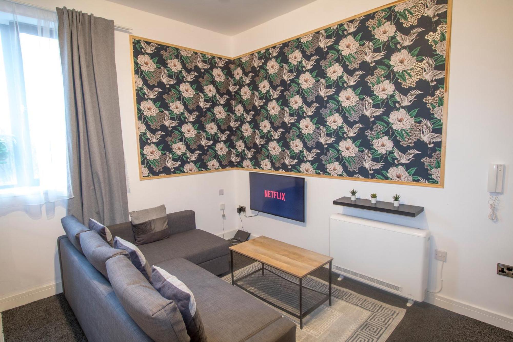 Ideal For Groups - Modern 2 Bedroom Apartment - Free Parking, Transit Links, Close To Stadiums Manchester Extérieur photo
